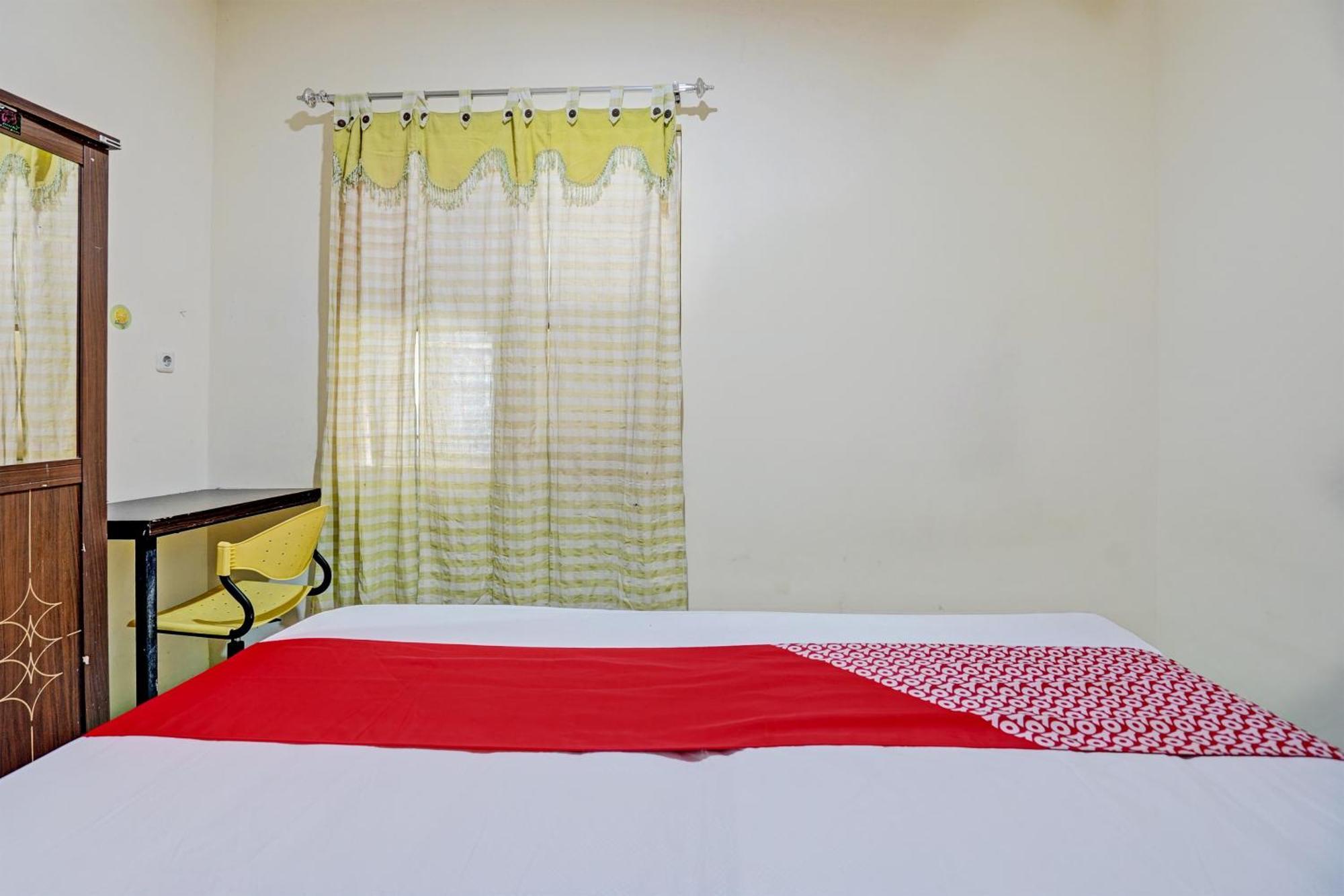 Oyo 93112 Garden Homestay 3 Merlion سورابايا المظهر الخارجي الصورة