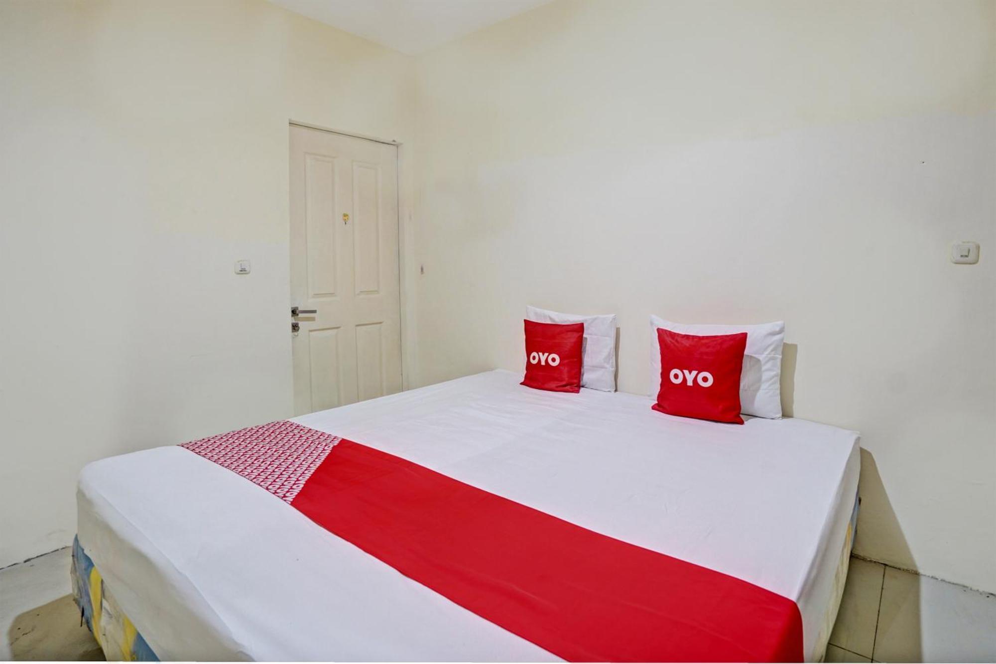Oyo 93112 Garden Homestay 3 Merlion سورابايا المظهر الخارجي الصورة
